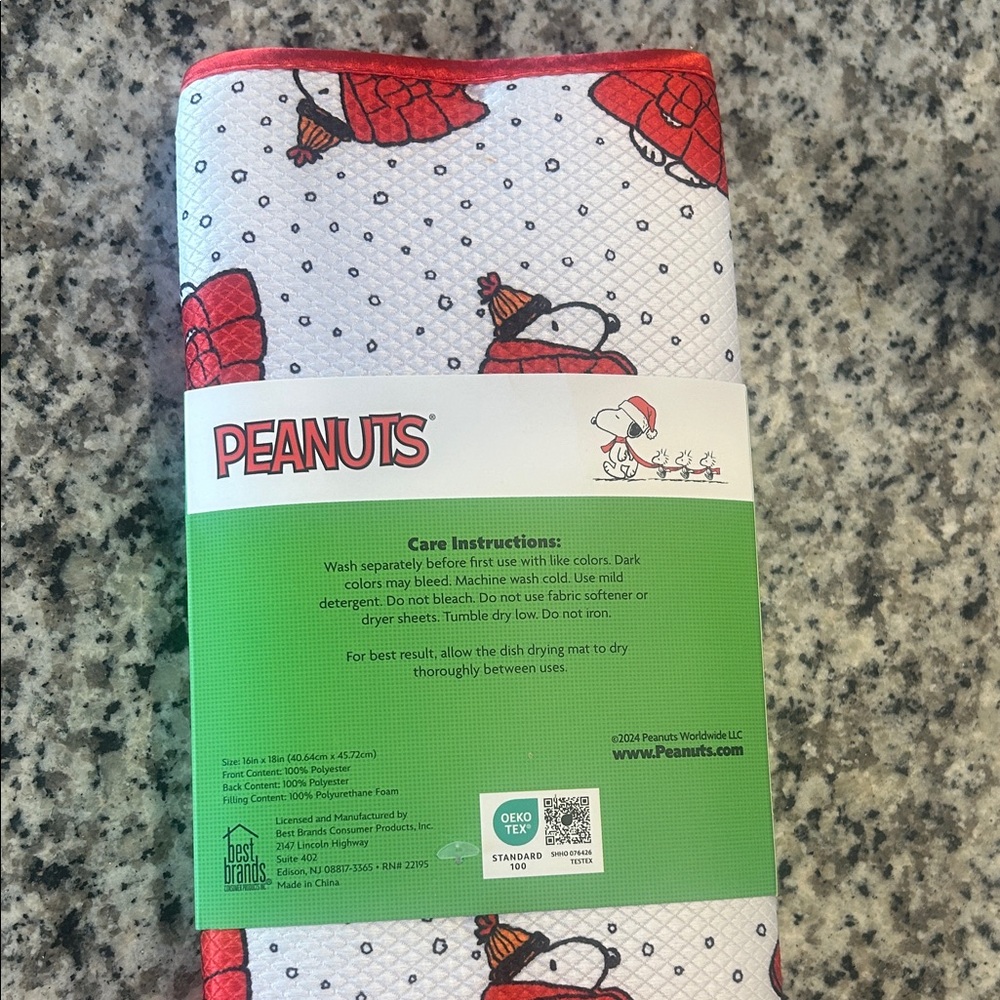 Peanuts Snoopy Red and White Dish Mats - Picture 3 of 3